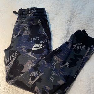 Youth large Nike joggers